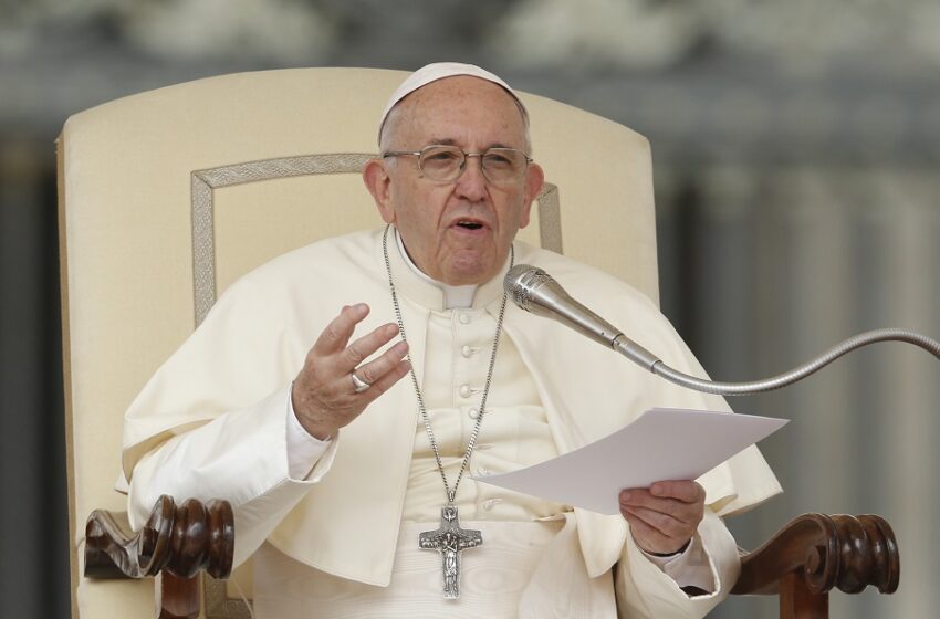  Πάπας Φραγκίσκος: “Ζούμε έναν ολικό τρίτο παγκόσμιο πόλεμο”