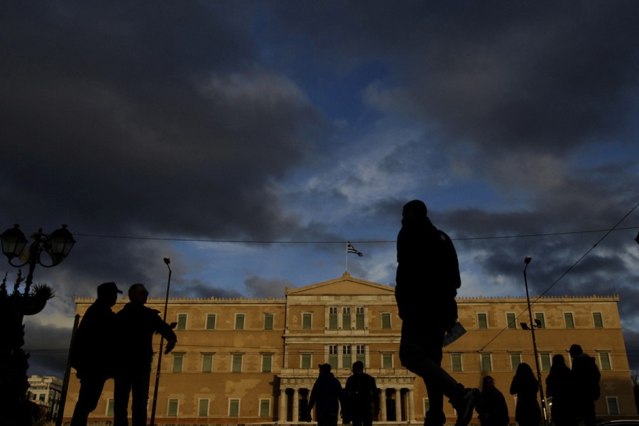 Προϋπολογισμός: Αυξημένα έσοδα 2 δισ. ευρώ πάνω από τον στόχο το 8μηνο του 2024