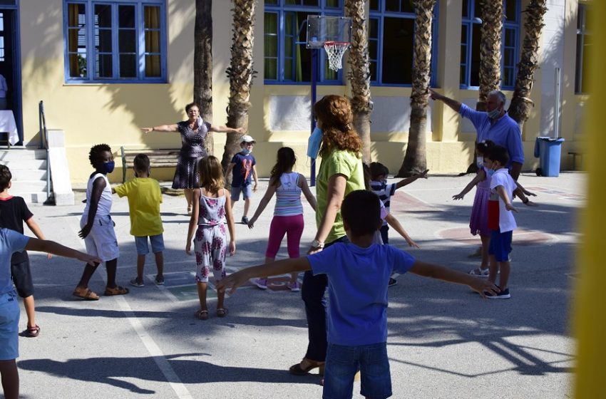  Κοροναϊός: Αυξήθηκε η διάδοση στα παιδιά 4-18 ετών