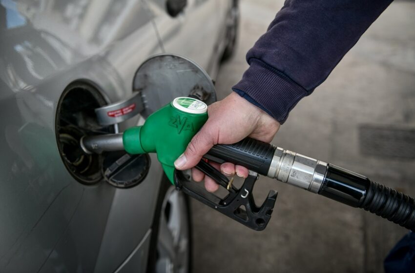  Τι συμβαίνει με τα καύσιμα; Ενώ οι διεθνείς τιμές πέφτουν στα παρατήρια παραμένουν στα ύψη