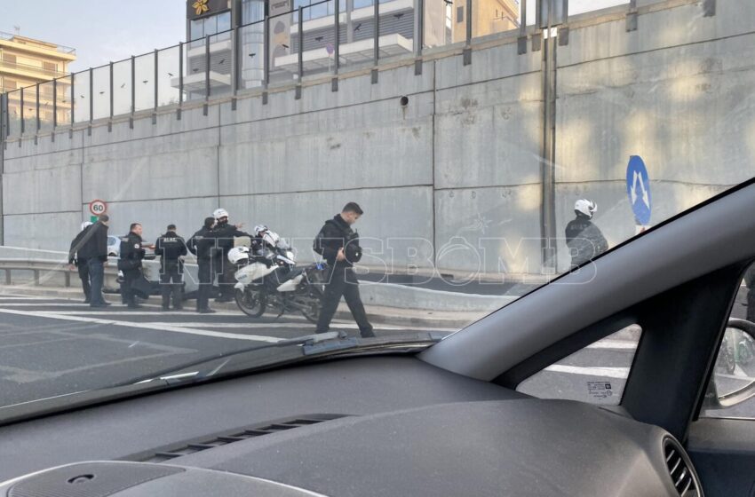  Τροχαίο στην Αττική οδό με δύο αστυνομικούς