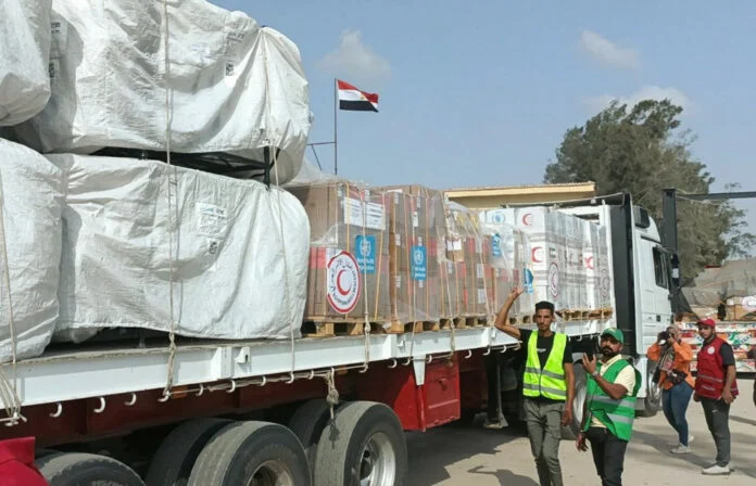  Μακρόν: Να περάσει ανεμπόδιστα στη Γάζα η ανθρωπιστική βοήθεια