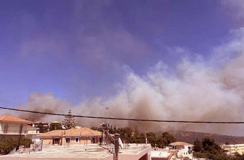  Εκτός ελέγχου οι φωτιές σε Ηλεία και Αχαΐα-Εκκενώνονται οι περιοχές Βάλμη  και Μασουραίικα