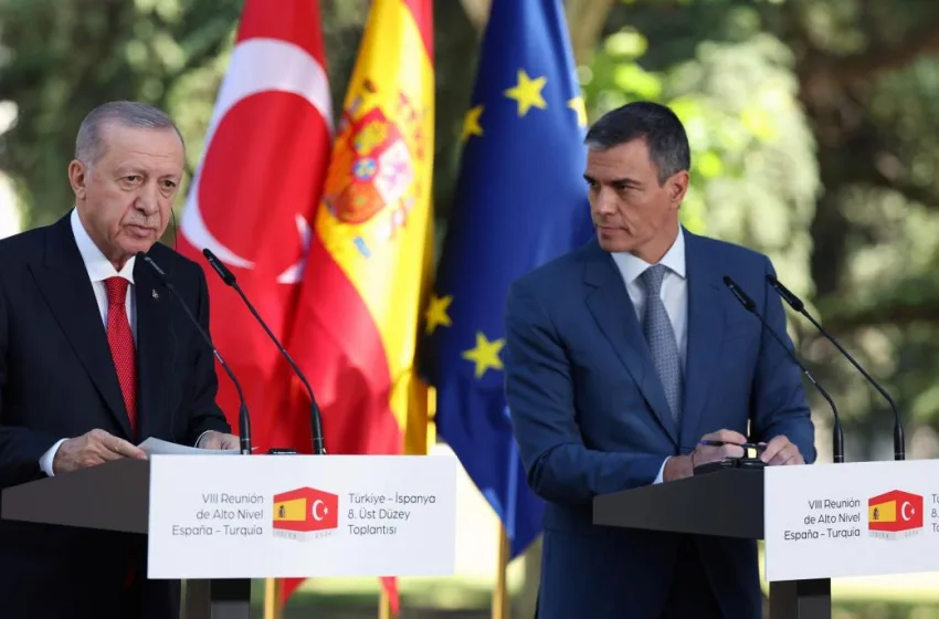  Σάντσεθ σε Ερντογάν: Η Ισπανία είναι ο καλύτερος σύμμαχος της Τουρκίας στην Ευρώπη