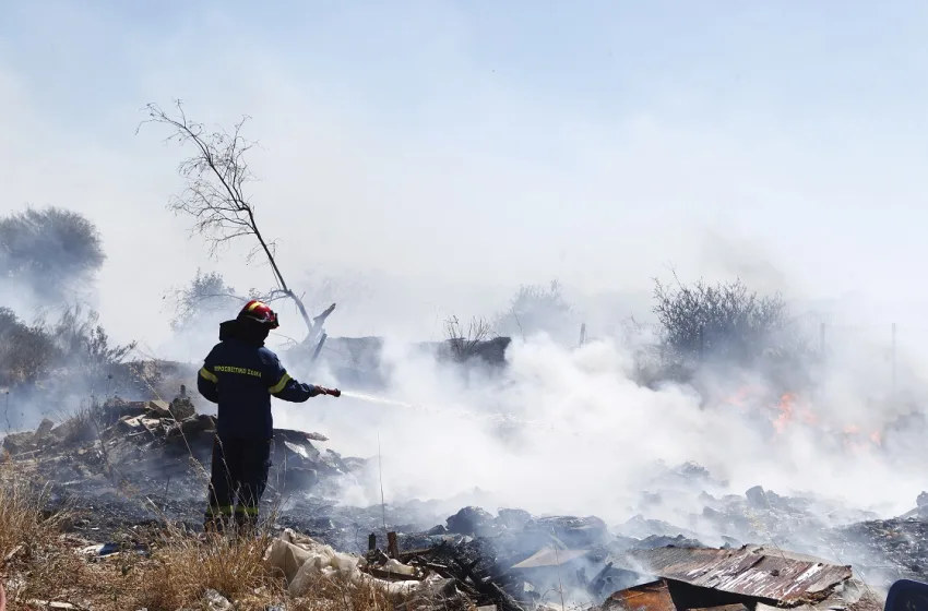  Φωτιές: Ολονύχτια μάχη σε Κερατέα, Ροδόπη- Χωρίς ενεργό μέτωπο οι φωτιές