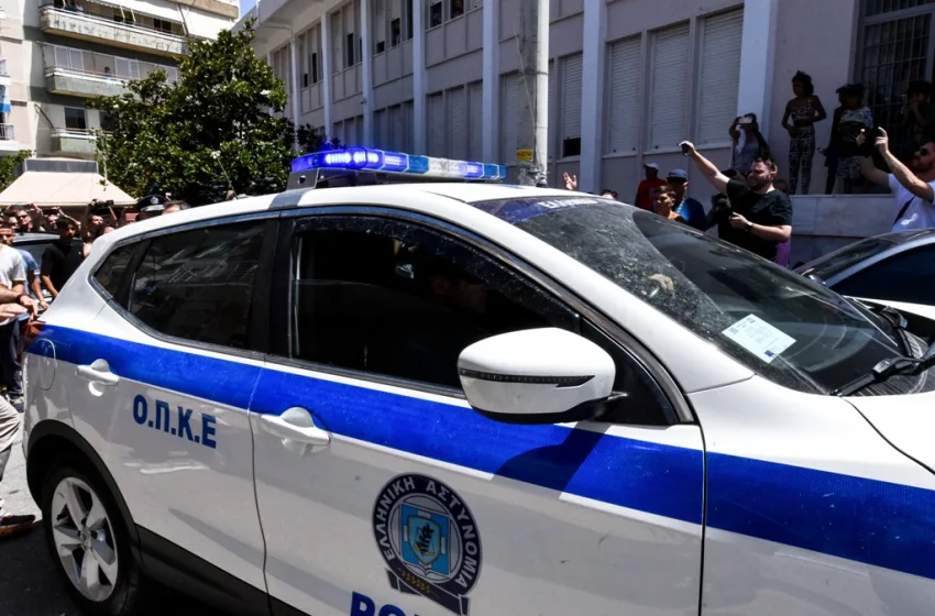  Ηλεία: Στο αστυνομικό μέγαρο προσπάθησαν να μπουν συγγενείς της 11χρονης