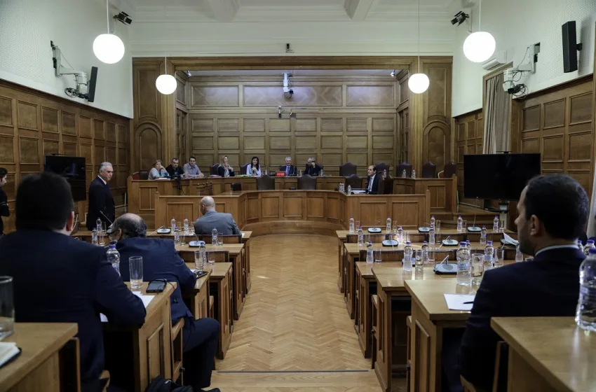  Επιτροπή Οικονομικών Υποθέσεων: Στα ύψη το πολιτικό θερμόμετρο μεταξύ ΝΔ και ΣΥΡΙΖΑ