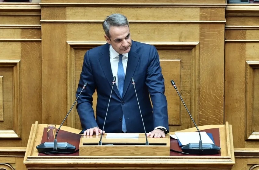  Μητσοτάκης: Τα 50 χρόνια από την επιστροφή της Δημοκρατίας να γίνουν αφετηρία για καλύτερη Ελλάδα