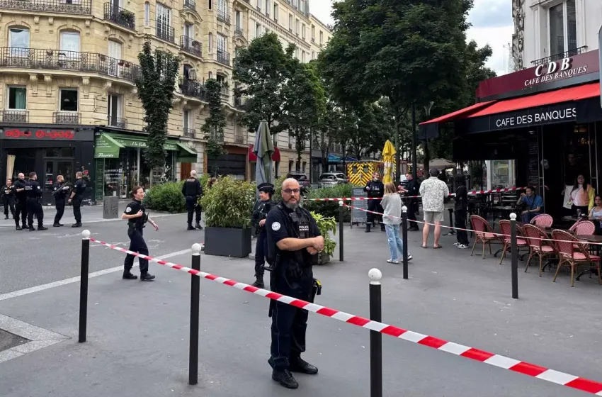  Παρίσι: Αυτοκίνητο έπεσε πάνω σε καφετέρια -Ένας νεκρός, τρεις τραυματίες (vid)