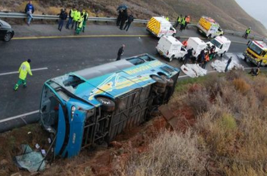  Τρομακτικό τροχαίο με τουλάχιστον 14 νεκρούς και 29 τραυματίες