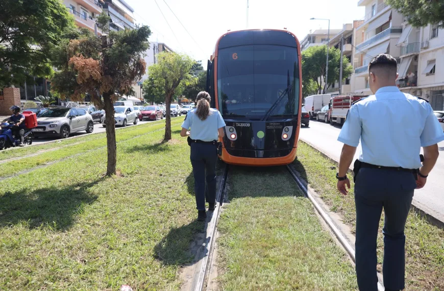 Γλυφάδα: Ανήλικος παρασύρθηκε από τραμ-Τραυματίστηκε ελαφρά