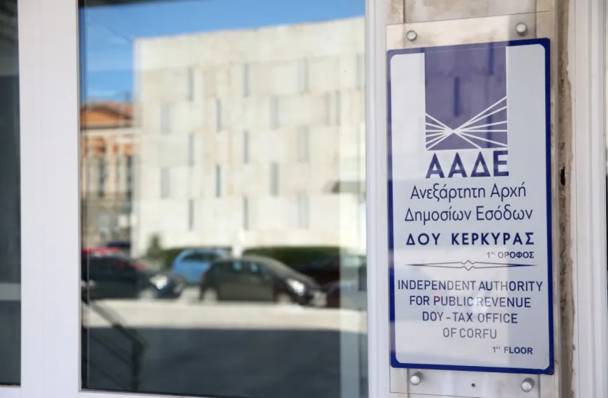 Κύκλωμα εφοριακών/Νέες αποκαλύψεις:Ο “κατοστάρης”, ο “τρακοσάρης”, ο “μύριος”- Διάλογοι για “εκδικητικούς ελέγχους”