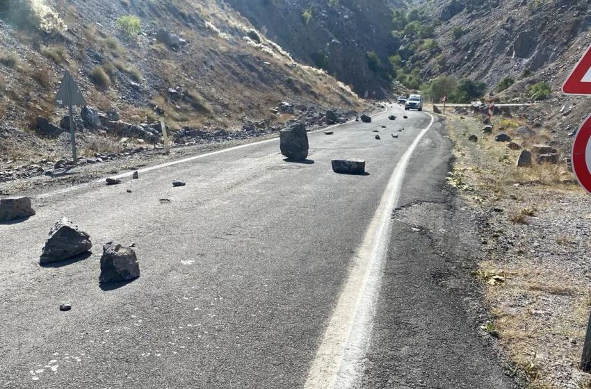  Πανικός στην Τουρκία: Περισσότεροι  από 77 μετασεισμοί μετά τα 5,9 Ρίχτερ-94 τραυματίες