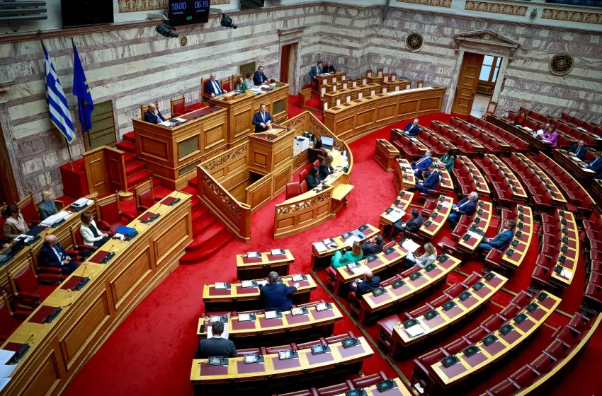  Το ΠΑΣΟΚ, η συναίνεση και η επίκληση Γεωργιάδη στη… Διαμαντοπούλου