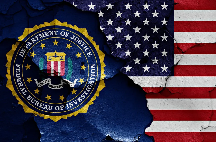  ΗΠΑ: Παραιτείται ο διευθυντής του FBI Κρις Ρέι