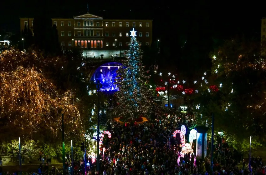 LIVE Η πρωτοχρονιάτικη γιορτή στην πλατεία Συντάγματος