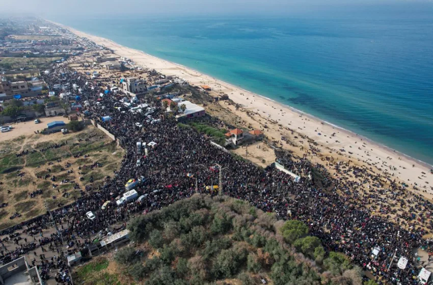 Η μεγάλη επιστροφή των Παλαιστινίων: Πορεία εκατοντάδων χιλιάδων προς τη βόρεια Γάζα (live)