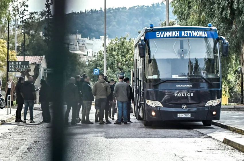 Κύκλωμα προστασίας: Δηλώσεις του ηθοποιού για τη φερόμενη εμπλοκή του