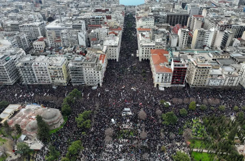 Τέμπη-Συλλαλητήρια: Μεγαλειώδης συμμετοχή- Βίντεο από τις συγκεντρώσεις σε όλη τη χώρα