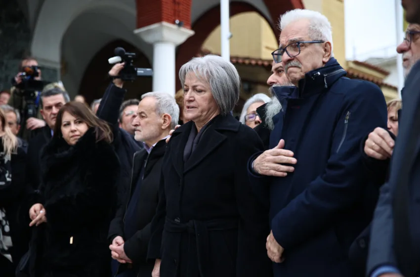 Γονείς Βασίλη Καλογήρου: Δεν αιτηθήκαμε την εξαίρεση της ιατροδικαστού Ρουμπίνης Λεονταρή